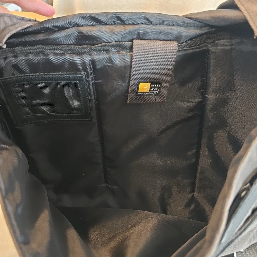 Case Logic Canvas Messenger Bag Y2K Vibes Graphic Detail Padded Laptop